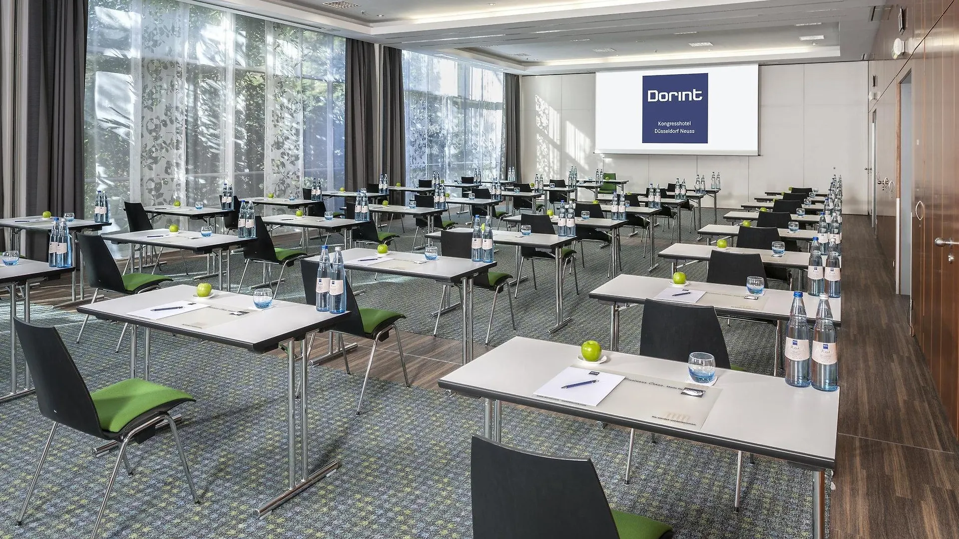 Novotel Duesseldorf City West 4*, Düsseldorf Německo