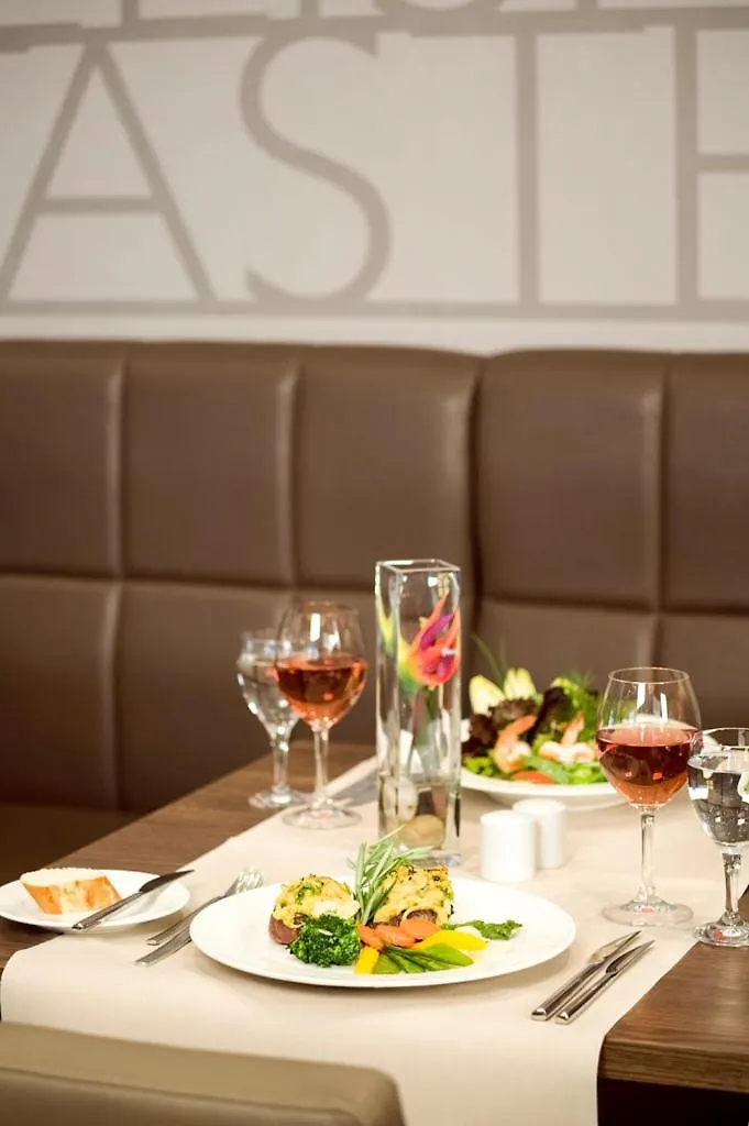 Novotel Duesseldorf City West מלון דיסלדורף